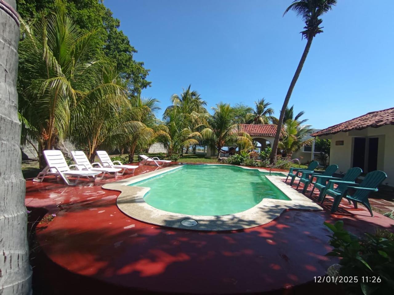 La Ceja Beach House El Tamarindo Exterior photo