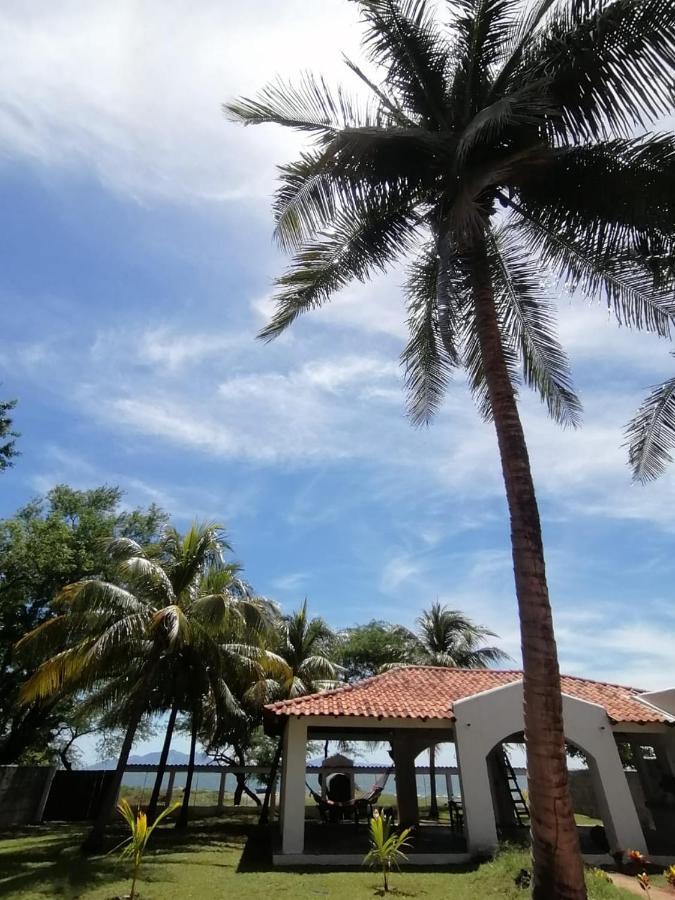 La Ceja Beach House El Tamarindo Exterior photo